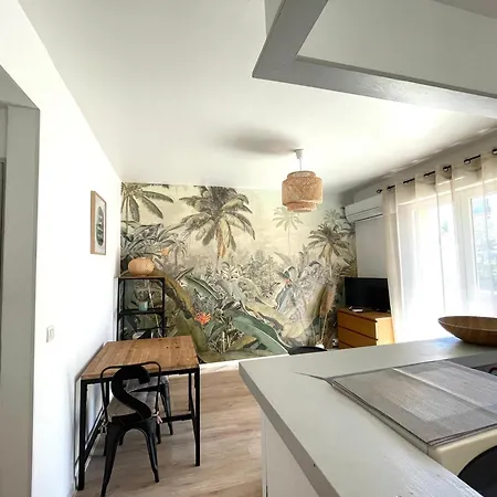 Climatisé Avec Balcon à 10 Mn Des Plages Appartement Saint-Raphaël