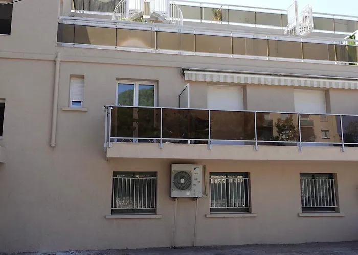 Climatise Avec Balcon A 10 Mn Des Plages * Saint-Raphaël